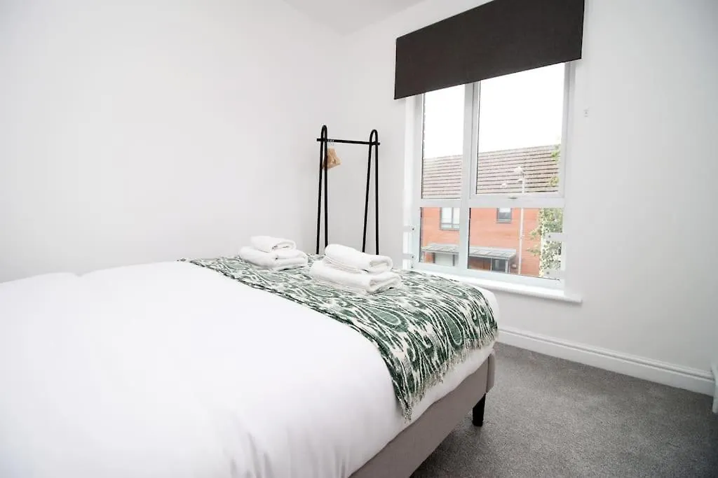 Modern Cardiff Comfort: 3-Bed House with Free Parking United Kingdom