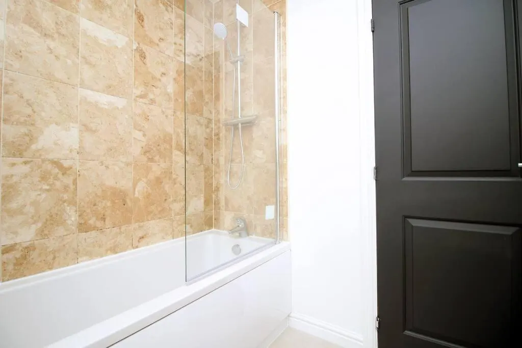 Holiday home Modern Cardiff Comfort: 3-Bed House with Free Parking